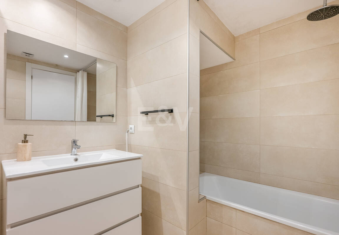 Doppelhaushälfte mit Privatgarten und Meerblick