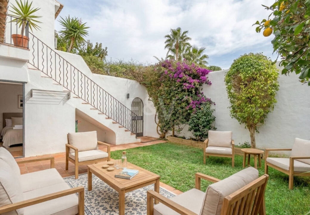 Doppelhaushälfte mit Privatgarten und Meerblick