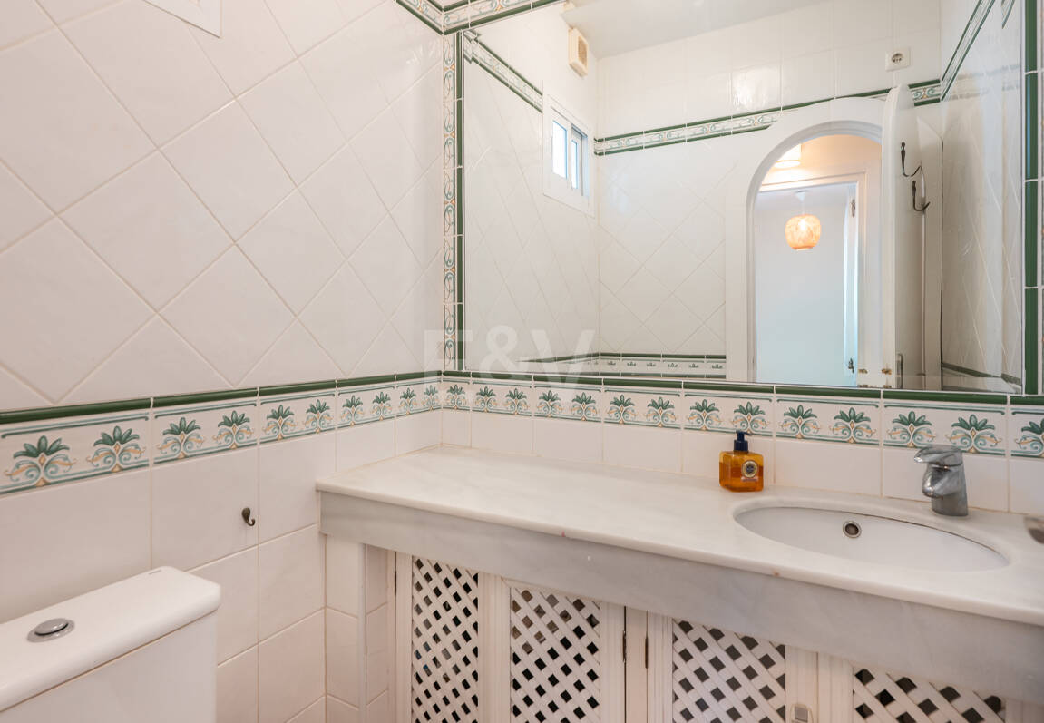 Doppelhaushälfte mit Privatgarten und Meerblick