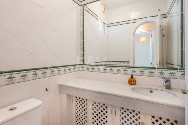 Doppelhaushälfte mit Privatgarten und Meerblick