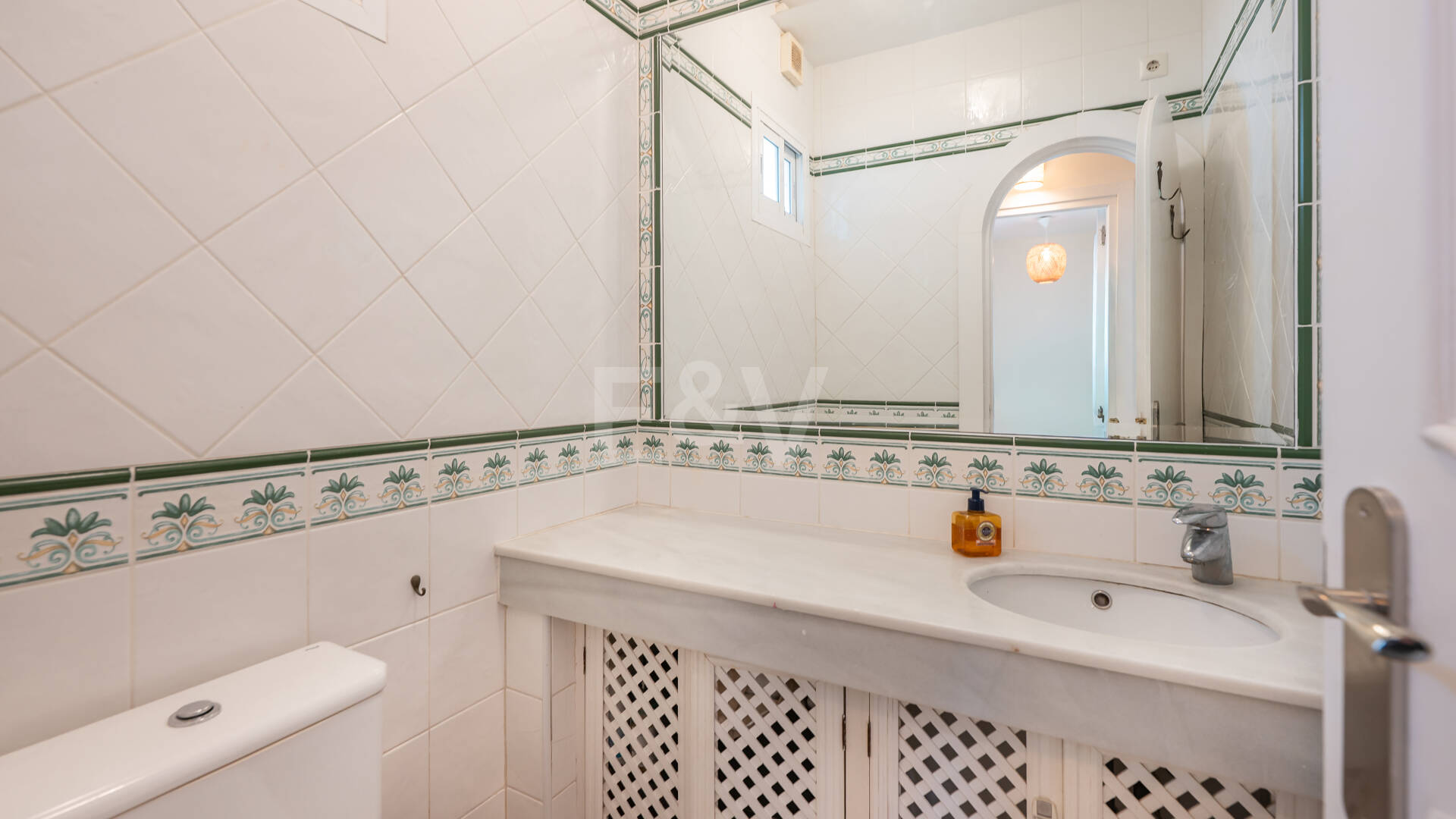 Doppelhaushälfte mit Privatgarten und Meerblick