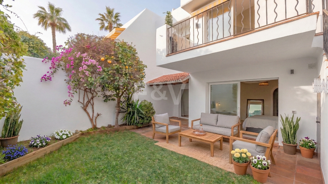 Doppelhaushälfte mit Privatgarten und Meerblick