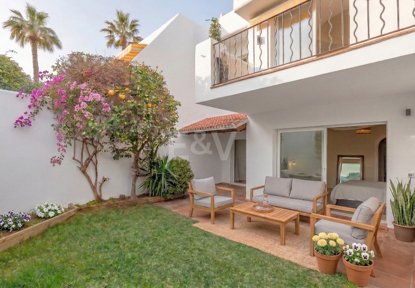 Doppelhaushälfte mit Privatgarten und Meerblick