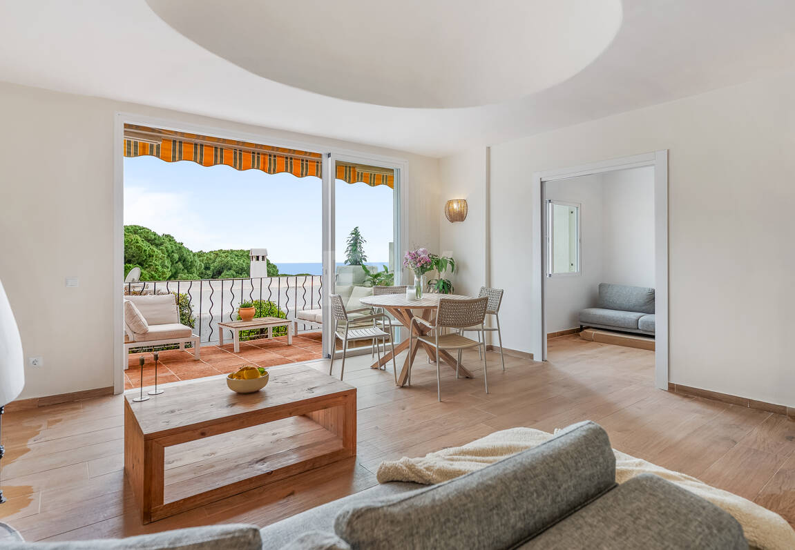 Doppelhaushälfte mit Privatgarten und Meerblick