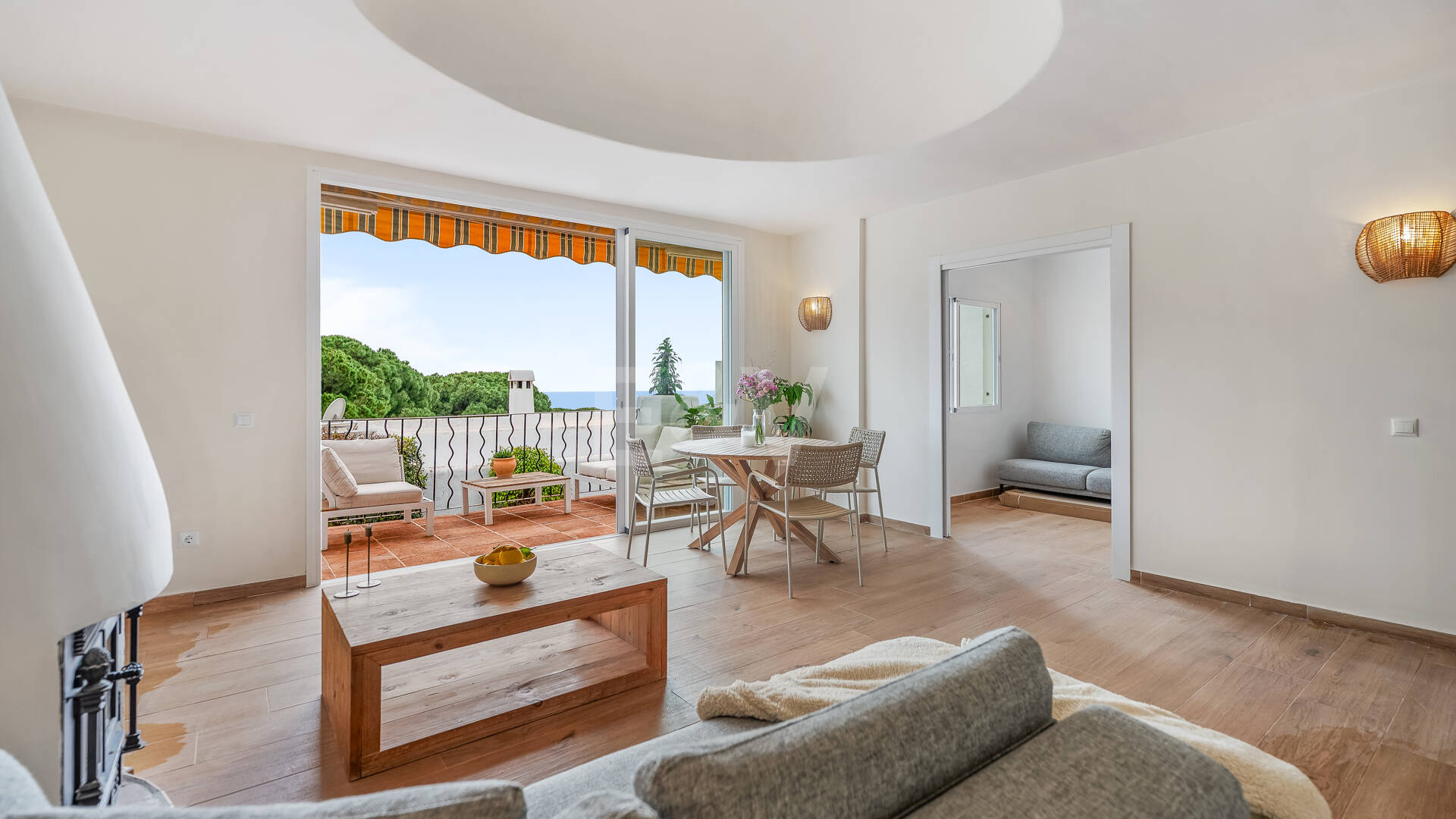 Doppelhaushälfte mit Privatgarten und Meerblick