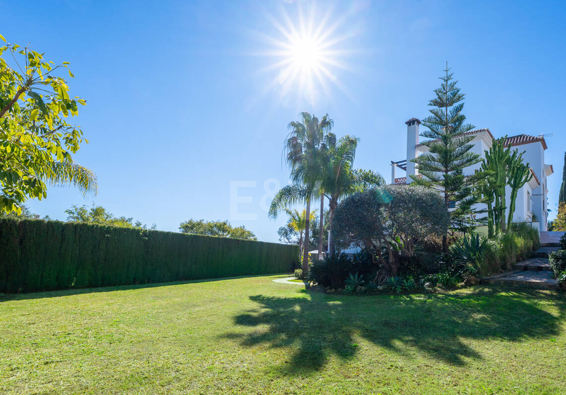 Villa till salu i Hacienda las Chapas, Marbella Öst