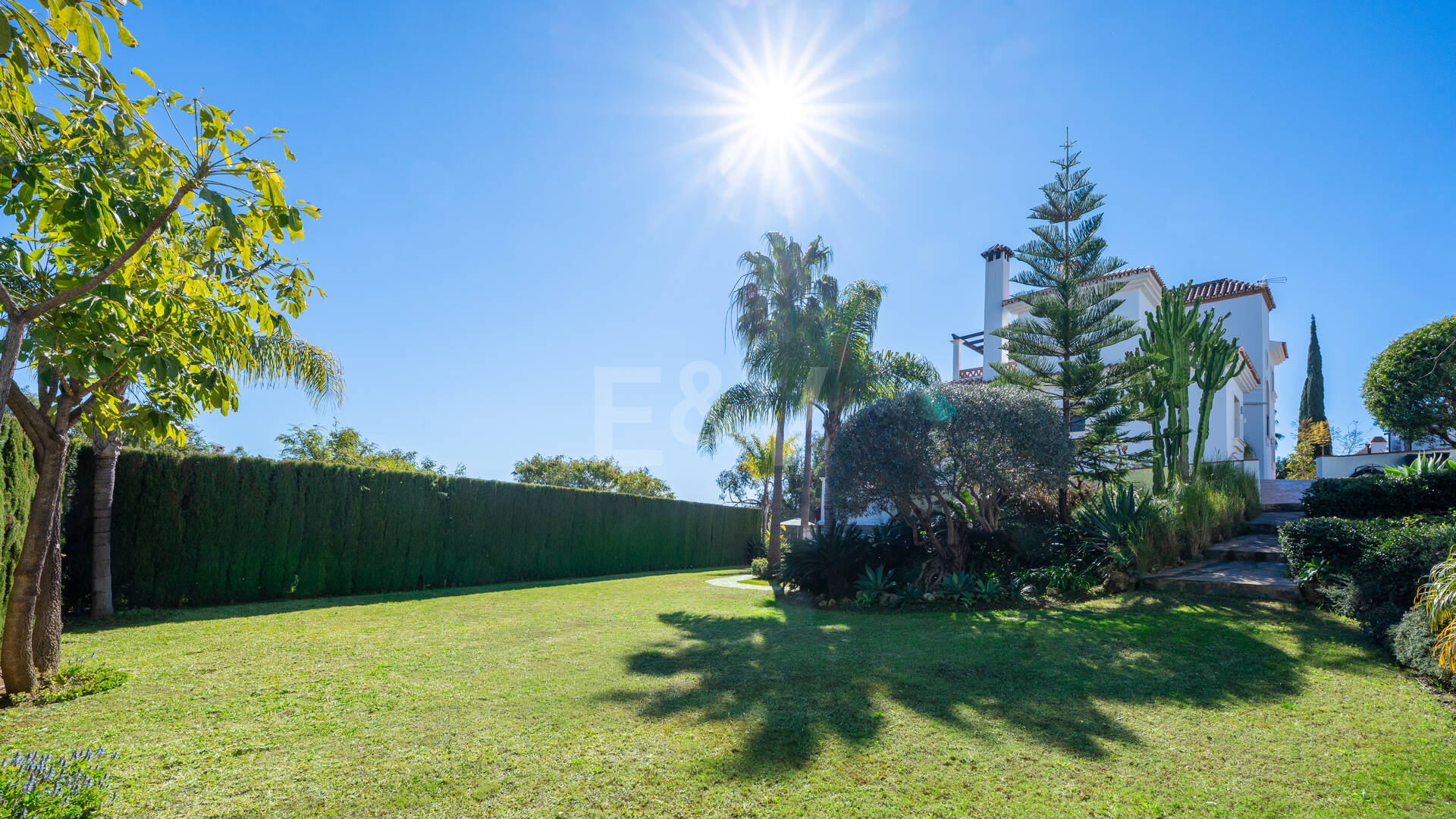 Villa till salu i Hacienda las Chapas, Marbella Öst