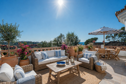 Familj Villa med expansiv privat trädgård i Hacienda Las Chapas