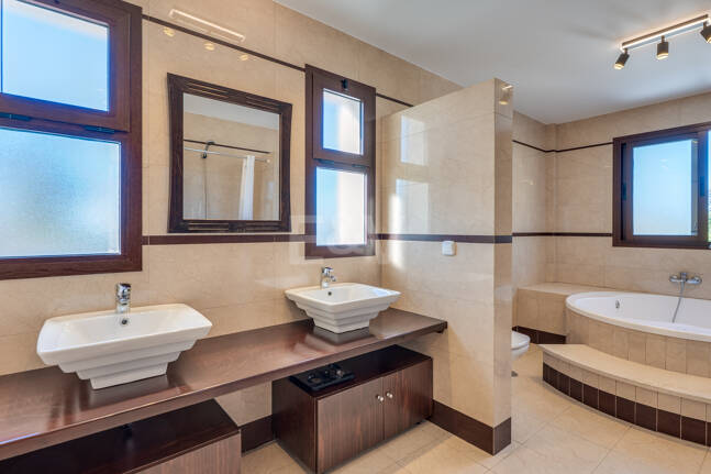 Willa na sprzedaż w Marbella Golden Mile, Marbella (Wszystkie obszary)