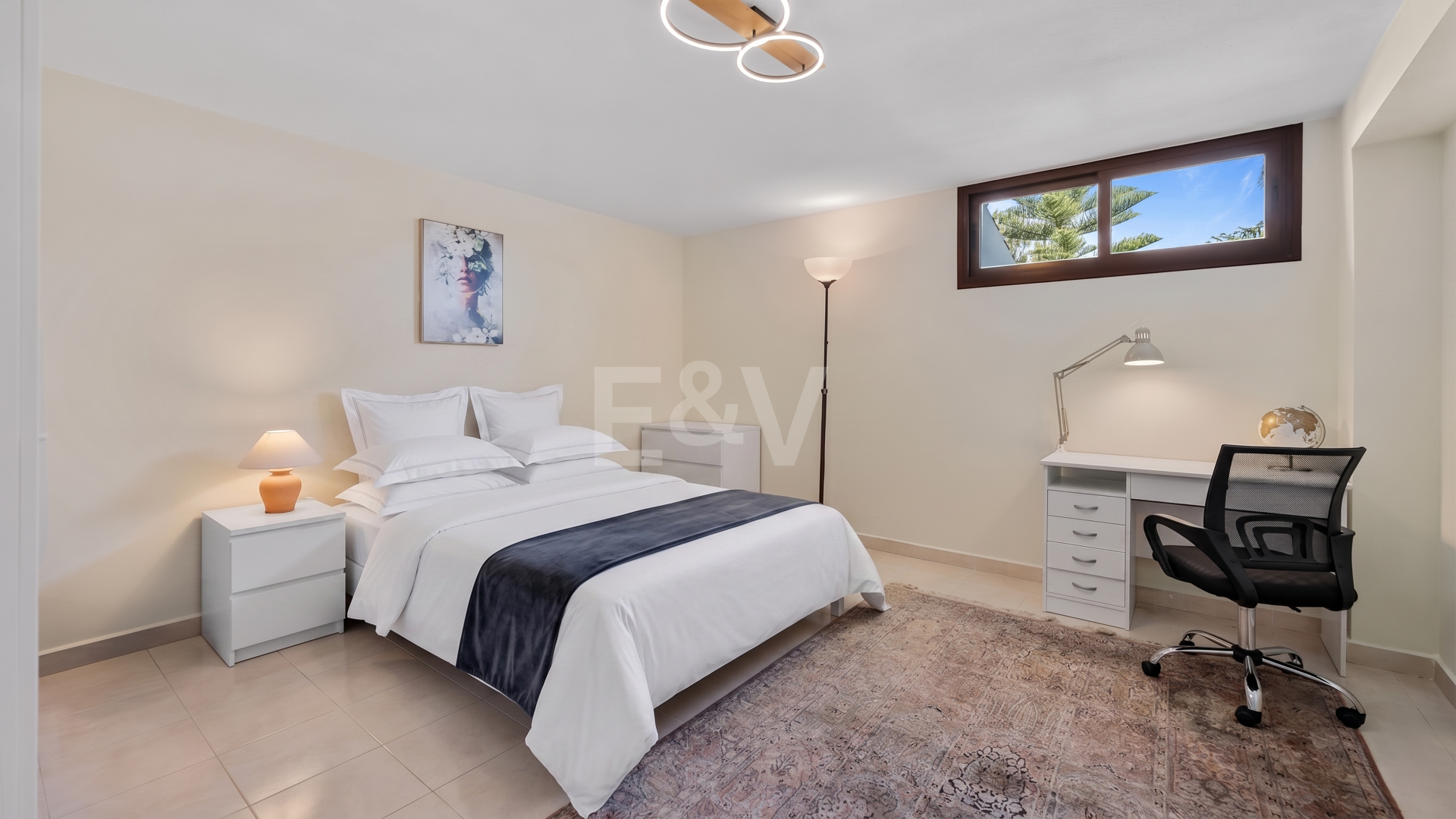 Familienvilla mit Panoramablick und großem Privatgarten