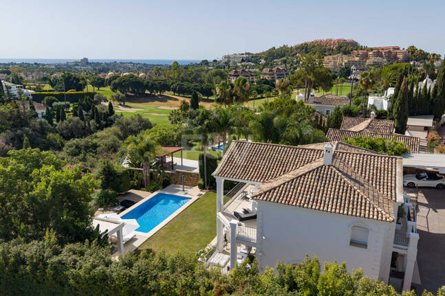 Elegant Andalusian-Modern Villa Next to Los Naranjos Golf Course in Nueva Andalucia