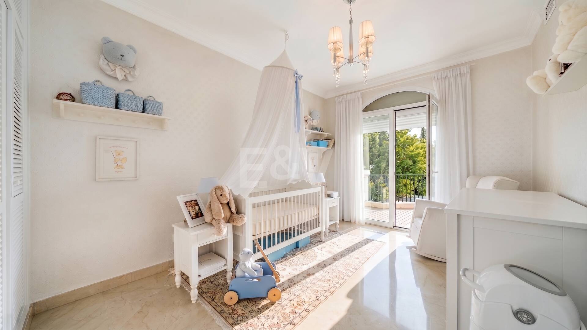 Elegant Andalusian-Modern Villa Next to Los Naranjos Golf Course in Nueva Andalucia