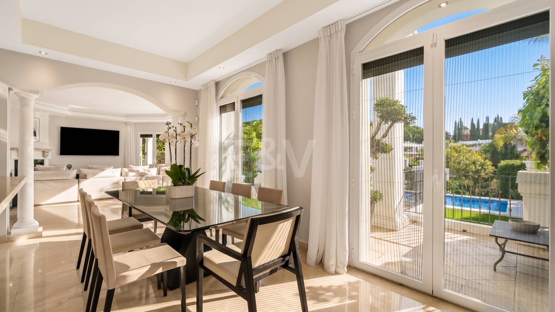Elegant Andalusian-Modern Villa Next to Los Naranjos Golf Course in Nueva Andalucia