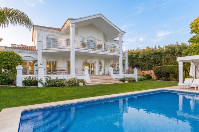 Elegant Andalusian-Modern Villa Next to Los Naranjos Golf Course in Nueva Andalucia