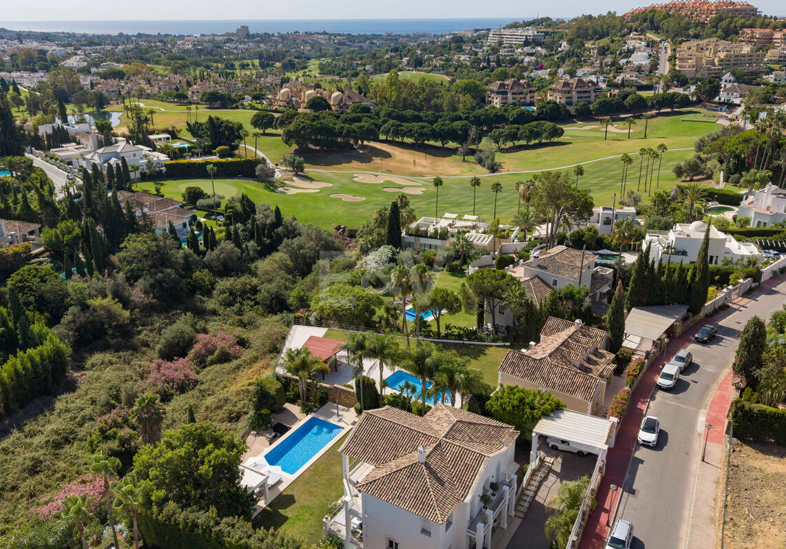 Elegant Andalusian-Modern Villa Next to Los Naranjos Golf Course in Nueva Andalucia