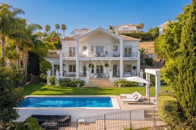 Elegant Andalusian-Modern Villa Next to Los Naranjos Golf Course in Nueva Andalucia