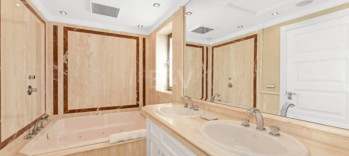 Dom szeregowy na sprzedaż w Marbella Golden Mile, Marbella (Wszystkie obszary)