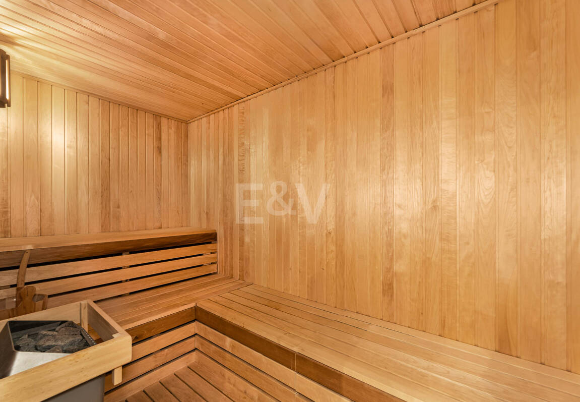 Sierra Blanca Corner Semi-Detached House with Panoramic Sea Views and Rooftop Pool