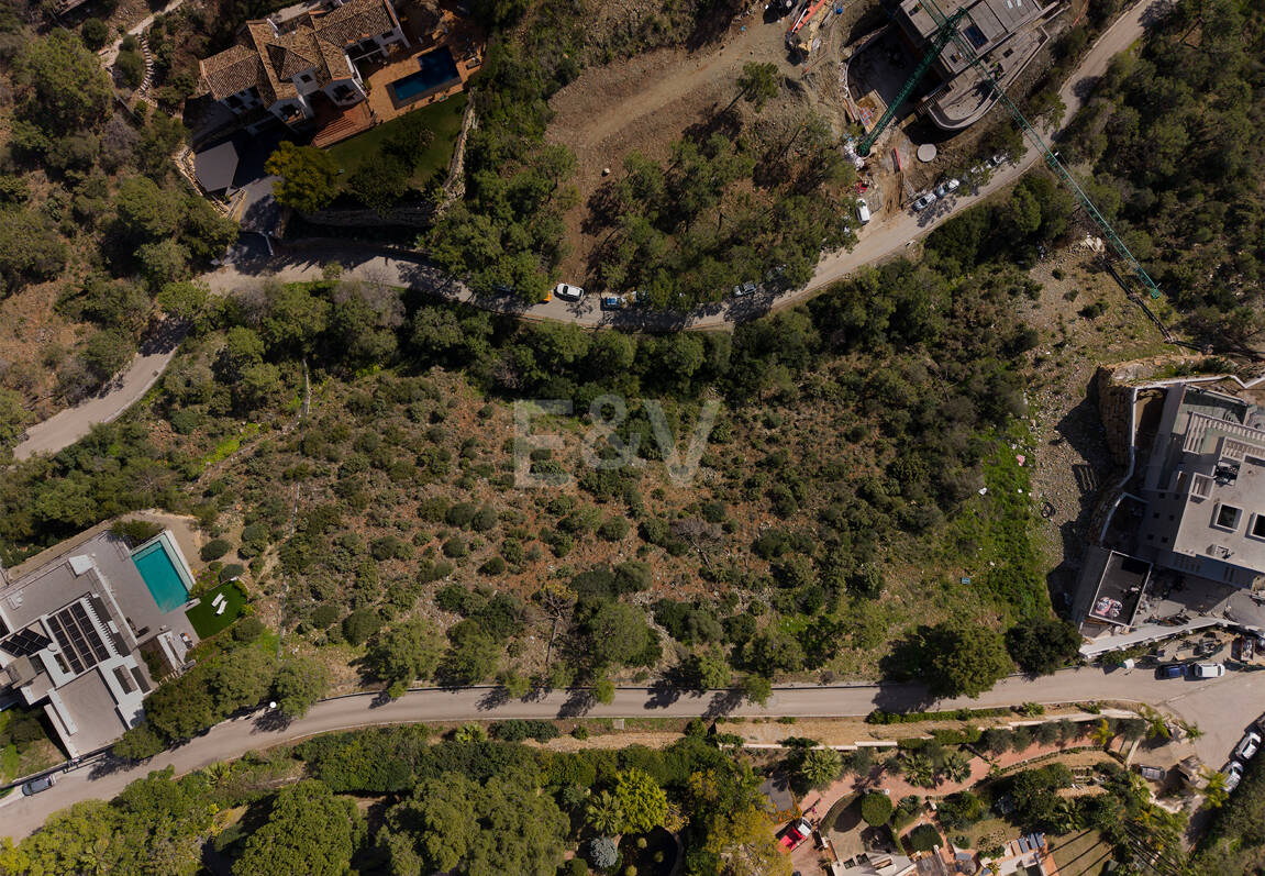 Erstklassiges Baugrundstück mit Südostausrichtung und Meerblick in El Madroñal