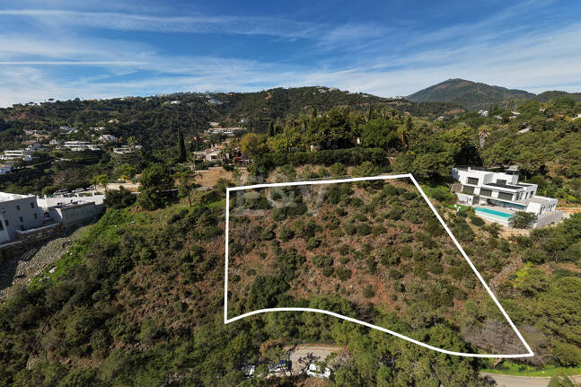 Erstklassiges Baugrundstück mit Südostausrichtung und Meerblick in El Madroñal