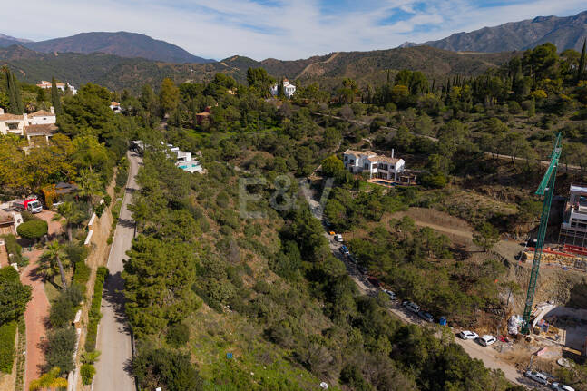 Erstklassiges Baugrundstück mit Südostausrichtung und Meerblick in El Madroñal