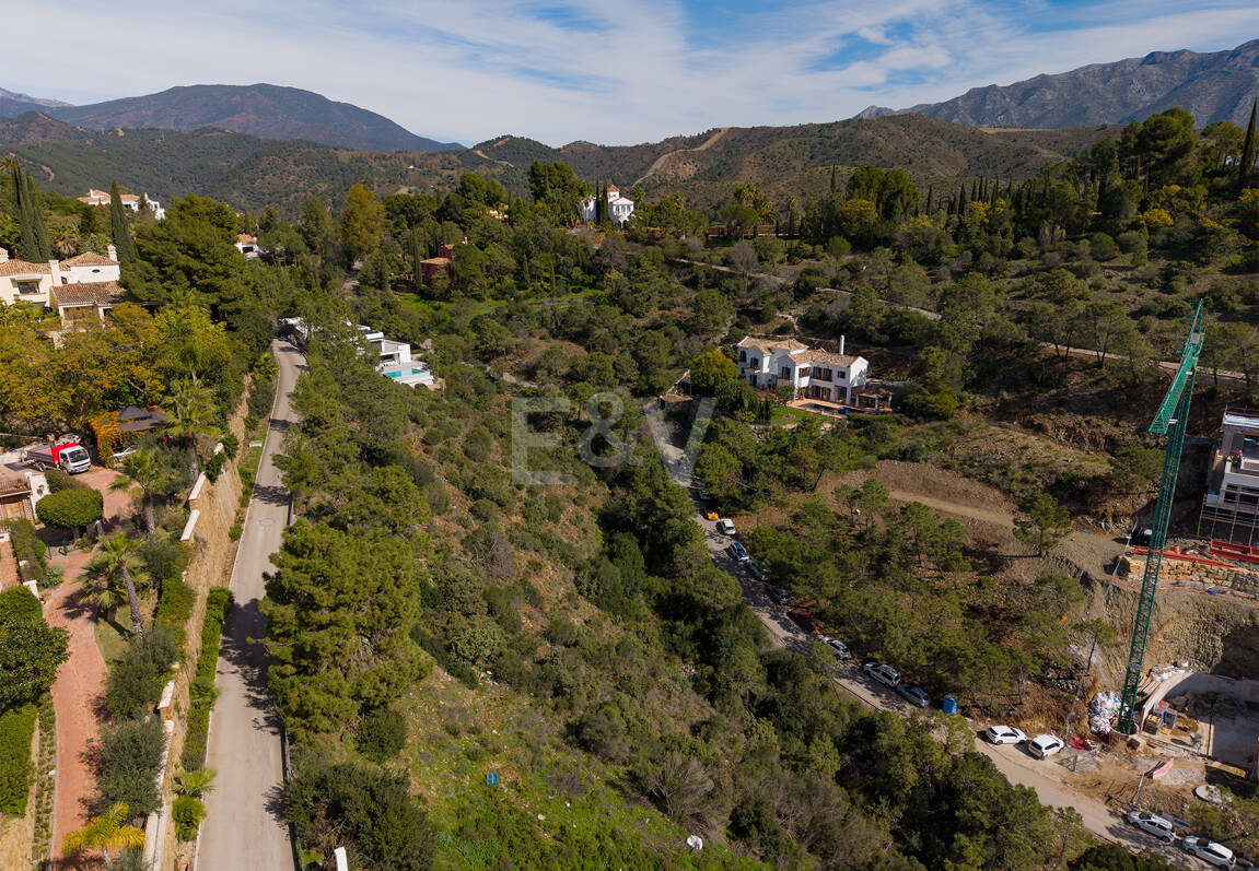 Erstklassiges Baugrundstück mit Südostausrichtung und Meerblick in El Madroñal
