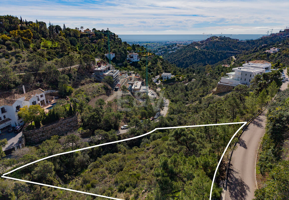 Erstklassiges Baugrundstück mit Südostausrichtung und Meerblick in El Madroñal