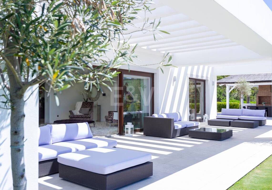 Contemporary villa with stunning open views in La Zagaleta