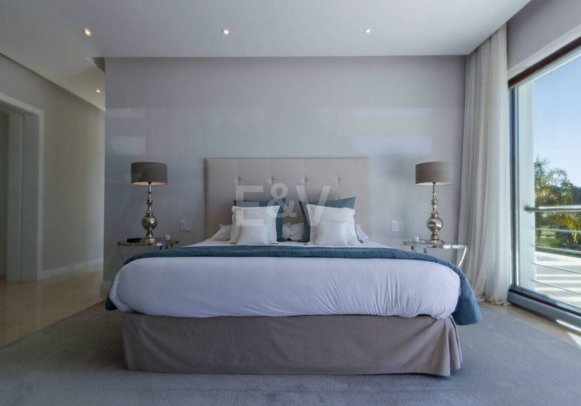 Contemporary villa with stunning open views in La Zagaleta