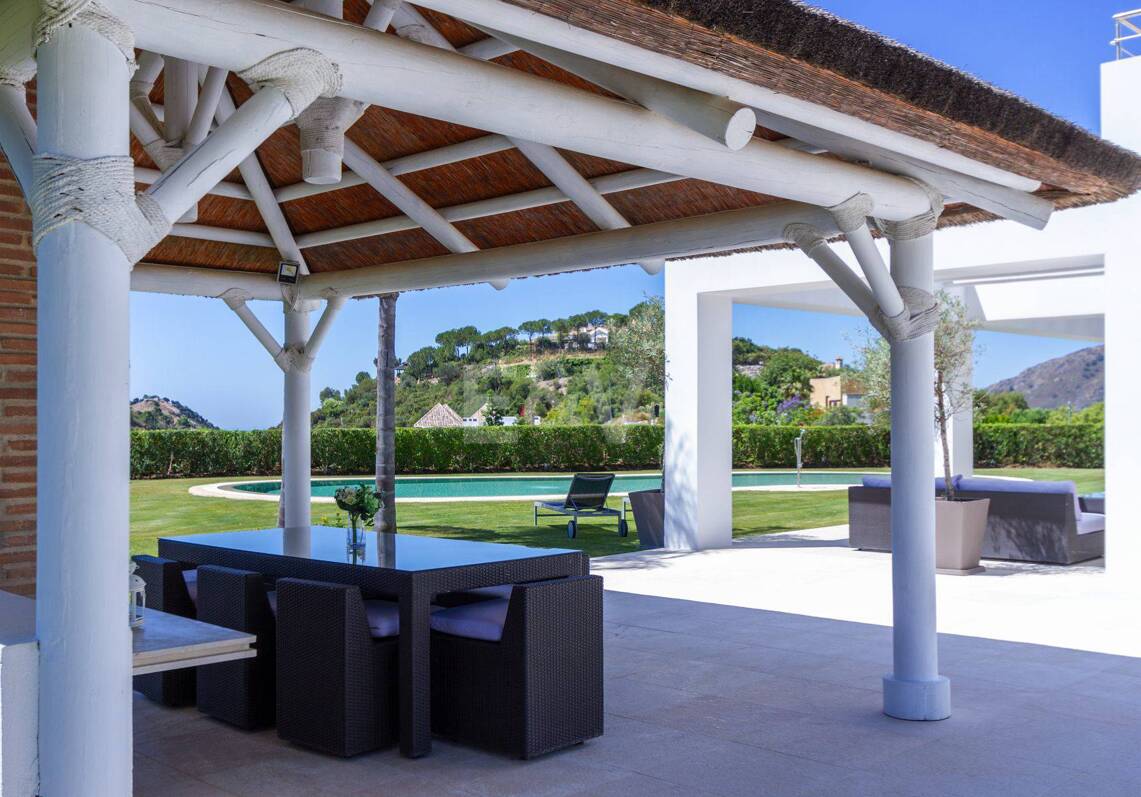 Contemporary villa with stunning open views in La Zagaleta
