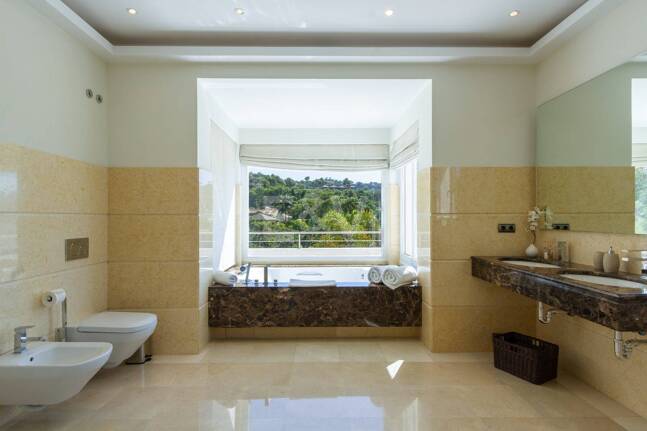 Villa contemporánea con impresionantes vistas en La Zagaleta