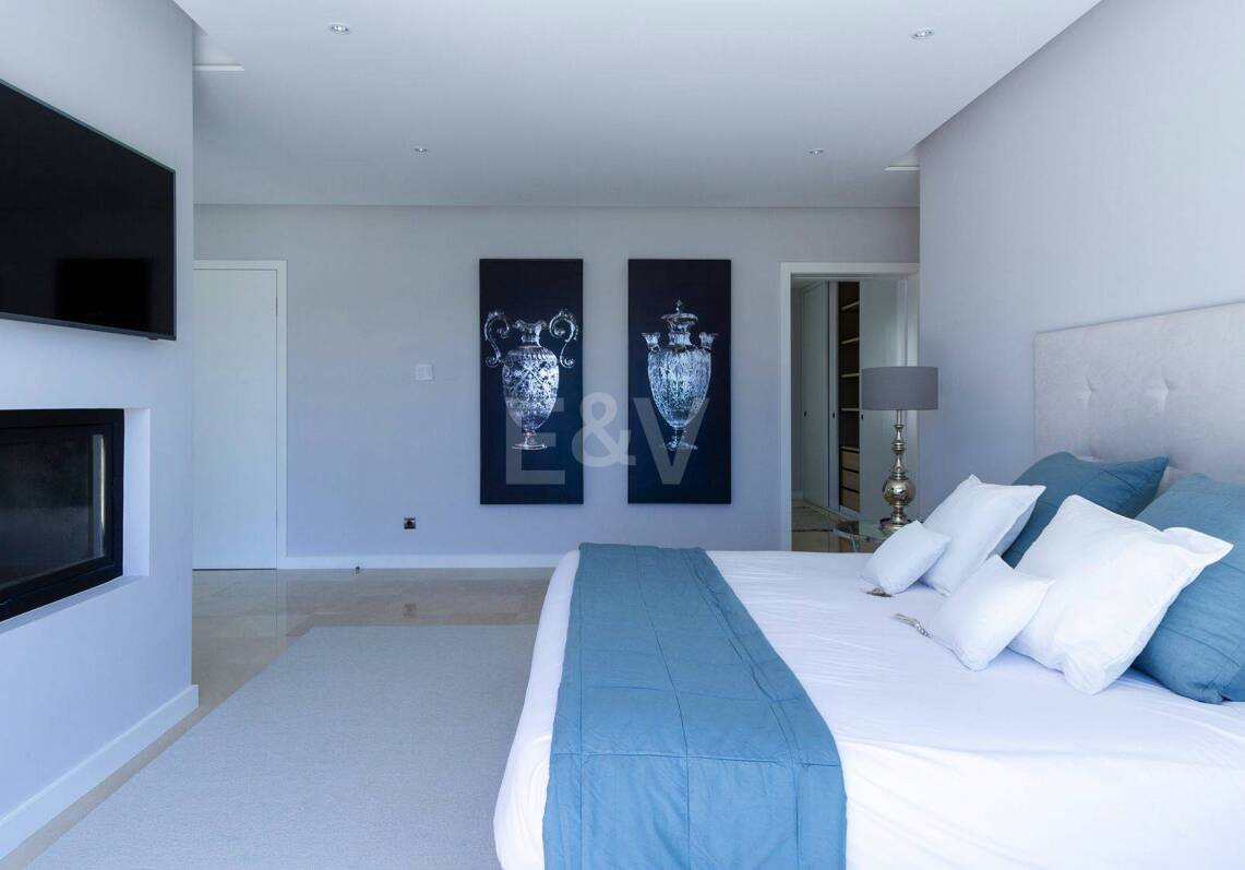Contemporary villa with stunning open views in La Zagaleta