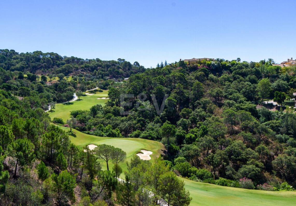 Contemporary villa with stunning open views in La Zagaleta