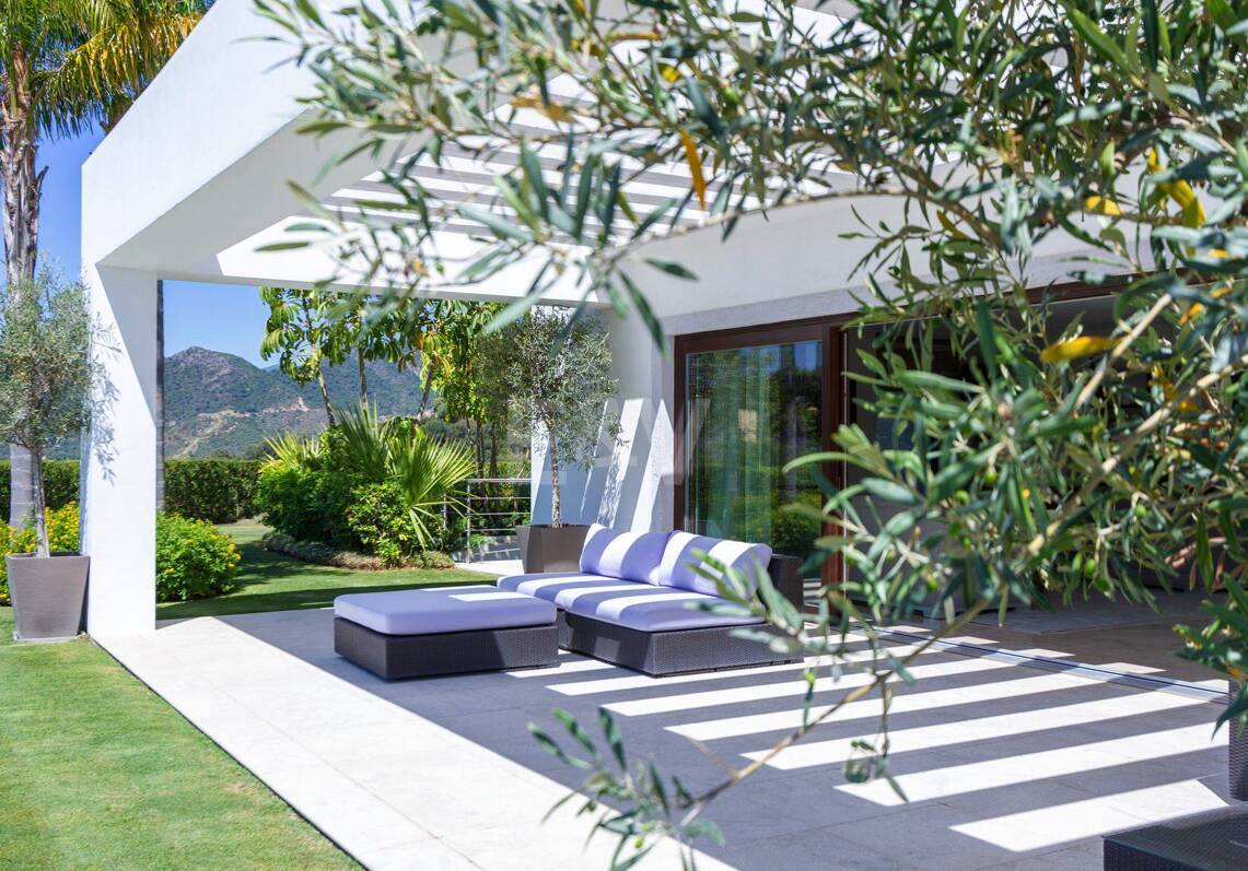 Contemporary villa with stunning open views in La Zagaleta