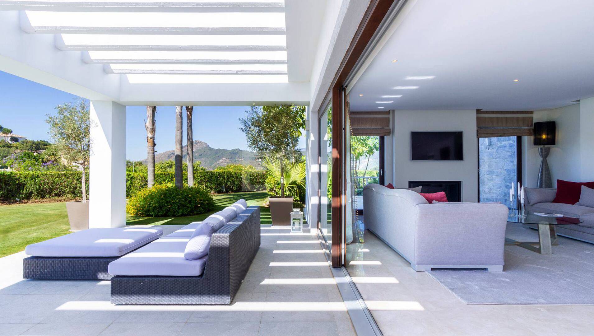 Villa contemporánea con impresionantes vistas en La Zagaleta