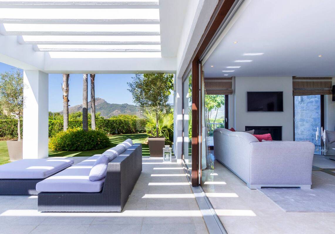 Contemporary villa with stunning open views in La Zagaleta