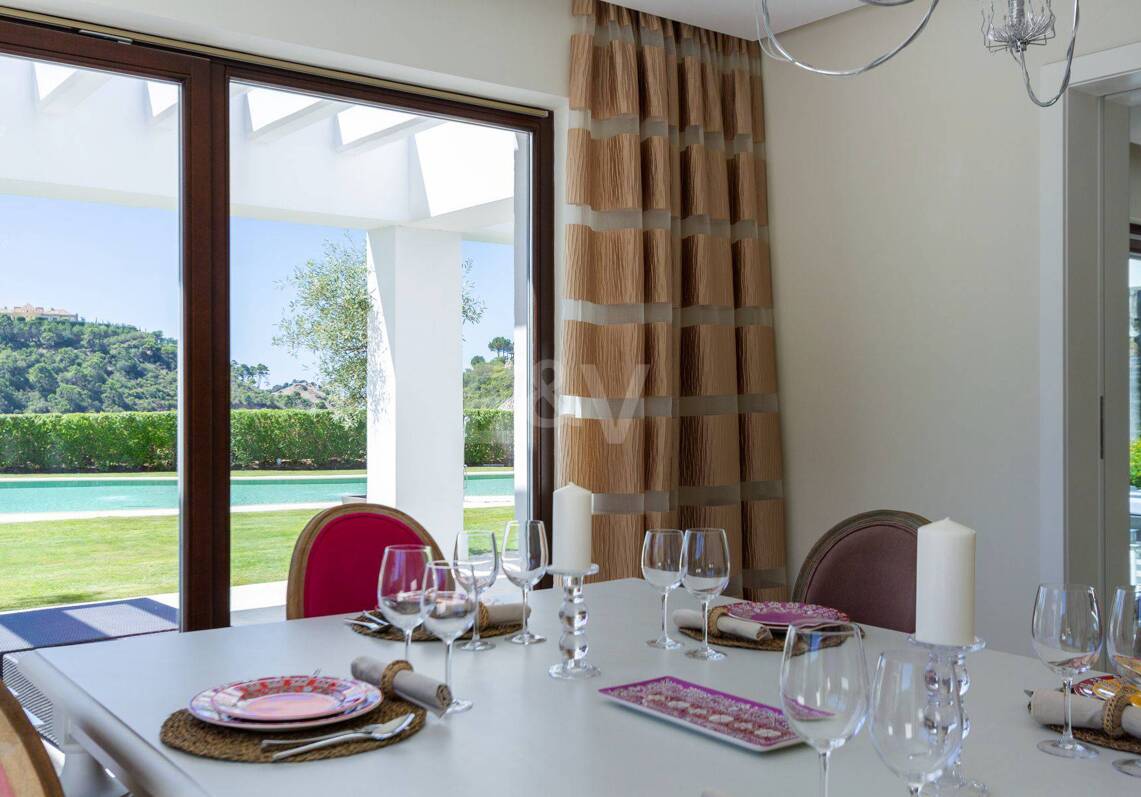 Contemporary villa with stunning open views in La Zagaleta