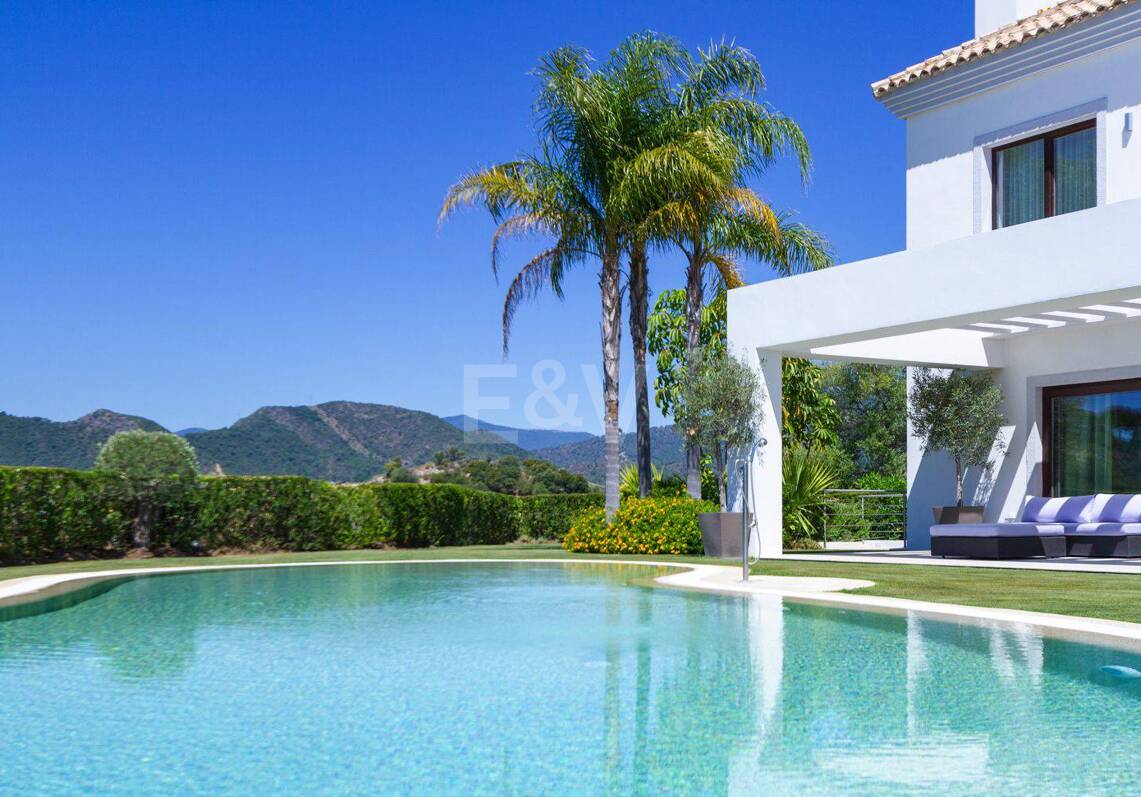 Contemporary villa with stunning open views in La Zagaleta