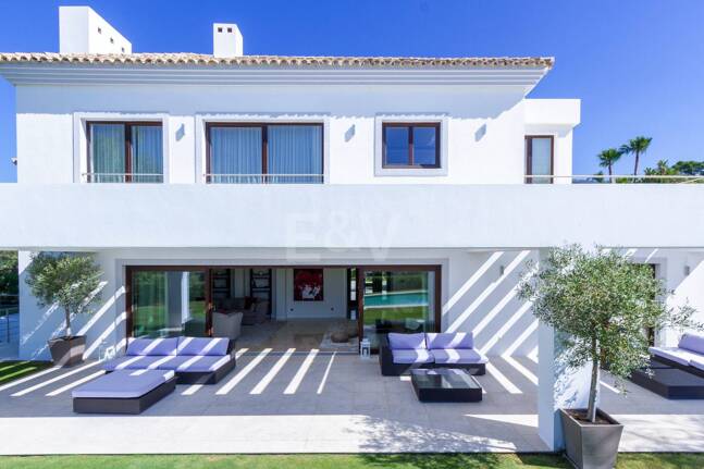 Villa contemporánea con impresionantes vistas en La Zagaleta
