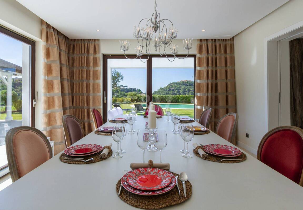Villa contemporánea con impresionantes vistas en La Zagaleta