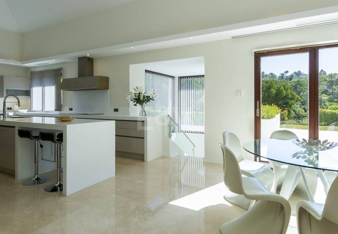 Villa contemporánea con impresionantes vistas en La Zagaleta