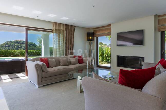 Villa contemporánea con impresionantes vistas en La Zagaleta