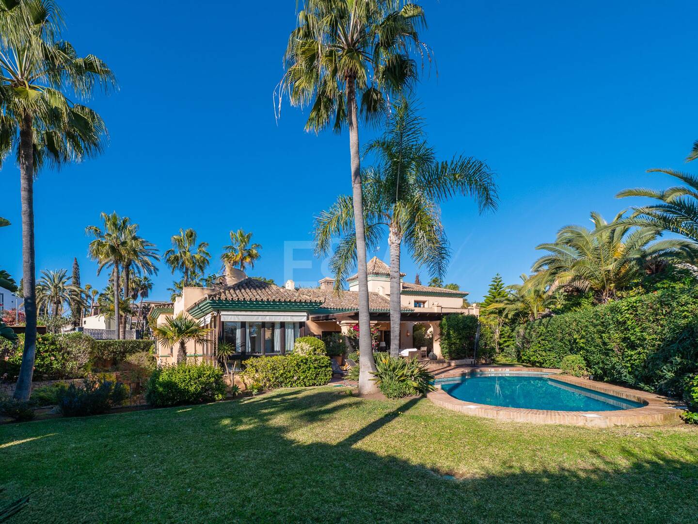 Mediterranean Beachside Villa with Large Garden