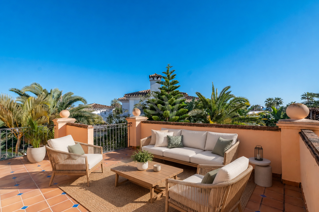Mediterranean Beachside Villa with Large Garden