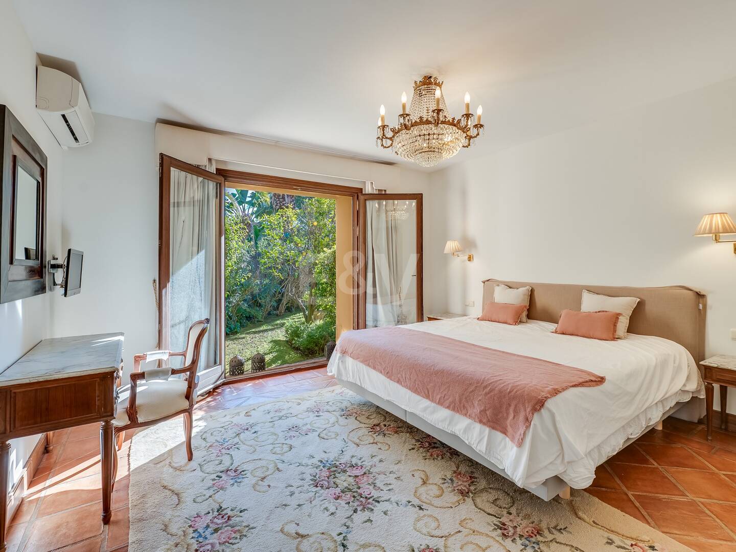 Mediterranean Beachside Villa with Large Garden