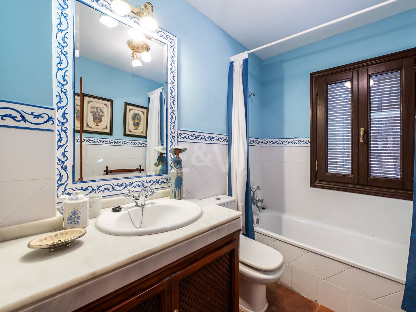 Mediterranean Beachside Villa with Large Garden