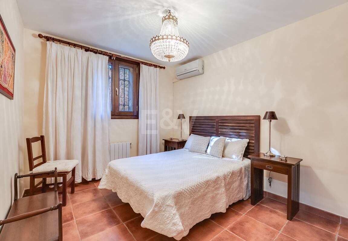 Mediterranean Beachside Villa with Large Garden