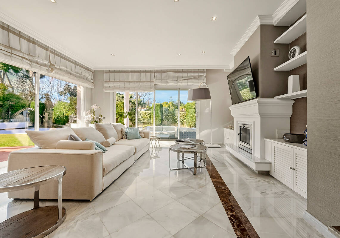 Frontline Golf Villa Where Timeless Design Meets Breathtaking Views in a Prime Setting