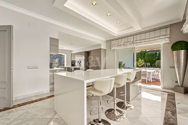 Frontline Golf Villa Where Timeless Design Meets Breathtaking Views in a Prime Setting