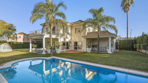 Frontline Golf Villa Where Timeless Design Meets Breathtaking Views in a Prime Setting